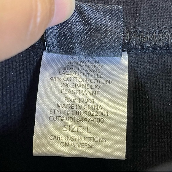 Cruel, Ponte Skinny Pants, Lace Side Details. Size Large. In excellent condition - Picture 5 of 6